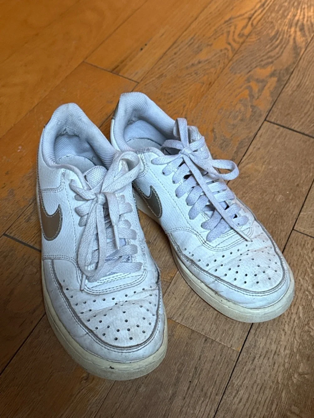 Nike Women’s White Sneakers with Holographic Swoosh - Picture 4 of 5